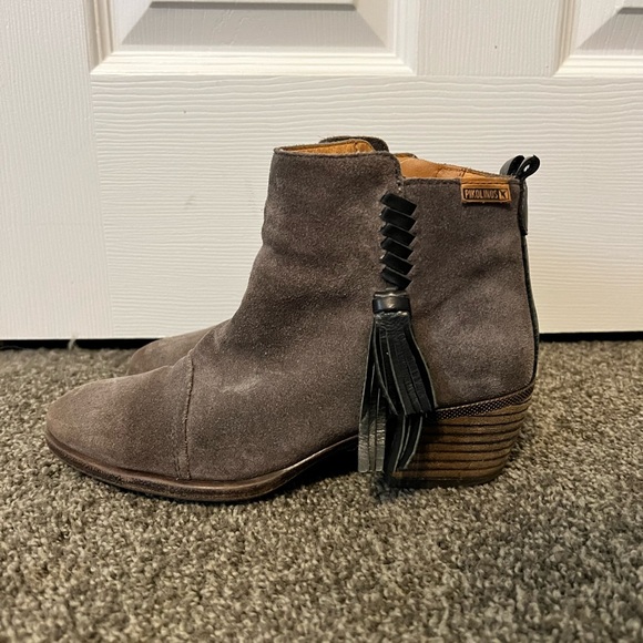 Pikolinos suede ankle booties - Picture 4 of 6